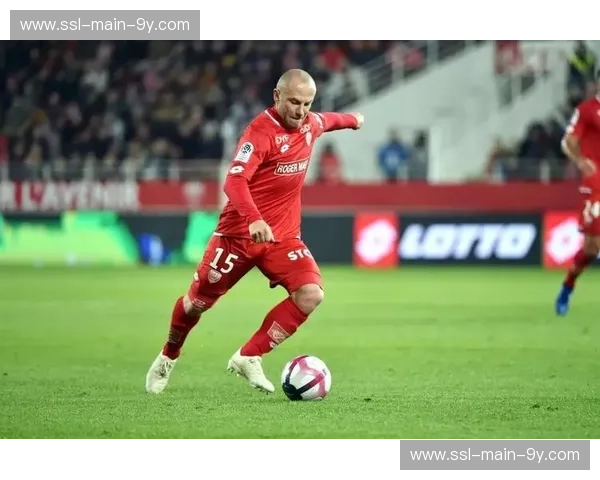 马赛防线老化问题凸显,70分钟后失球概率激增42% 马赛防线老化问题凸显,70分钟后失球概率激增42%